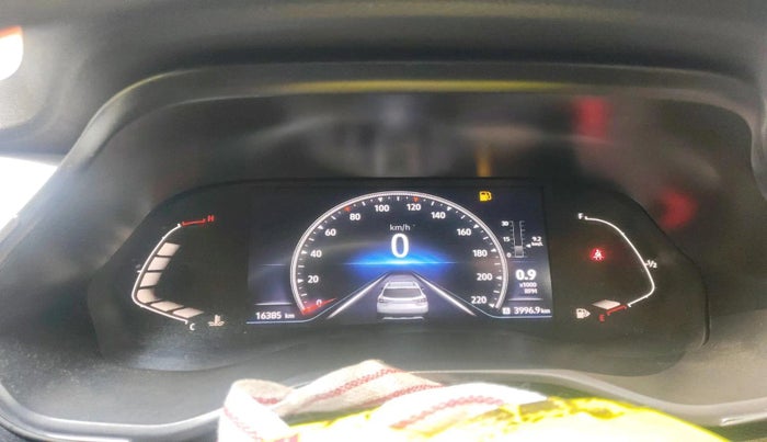 2024 Renault TRIBER RXZ, Petrol, Manual, 16,385 km, interior