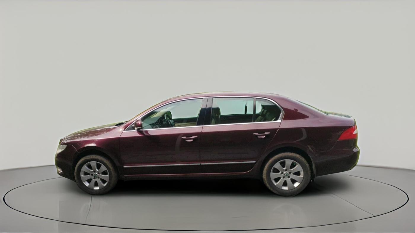 2012 Skoda Superb ELEGANCE 2.0 TDI CR AT, Diesel, Automatic, 1,02,737 km, exterior