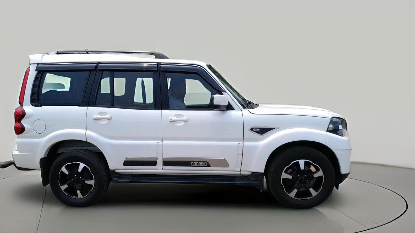 2025 Mahindra SCORPIO CLASSIC S11 7STR, Diesel, Manual, 22,967 km, exterior