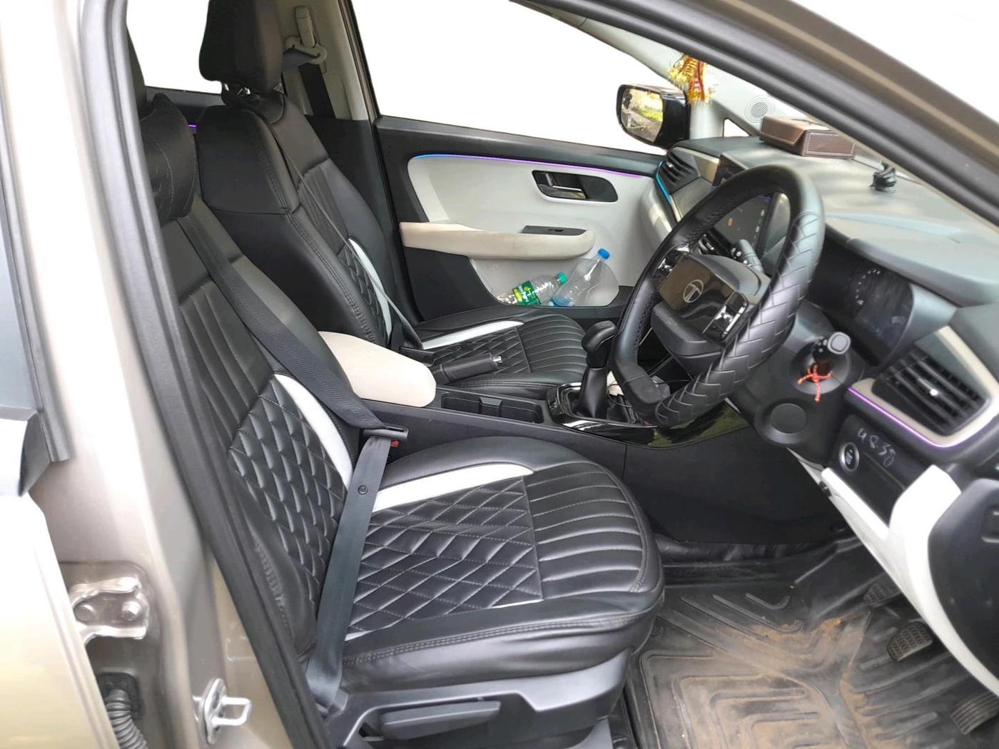 2025 Tata ALTROZ Accomplished S Petrol 5 MT, Petrol, Manual, 6,688 km, interior