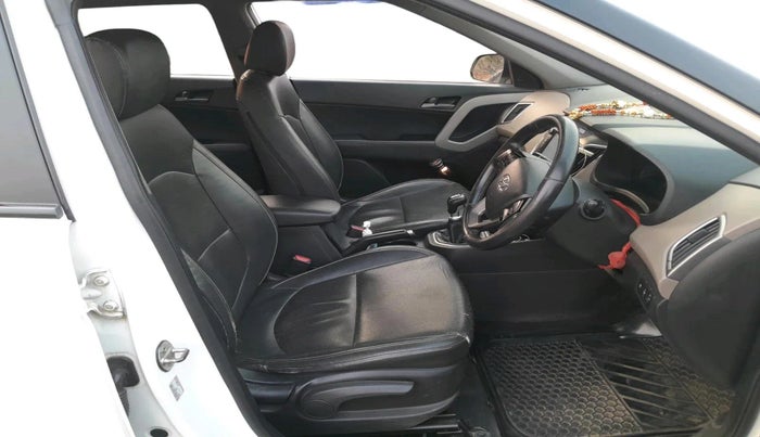 2017 Hyundai Creta SX (O) 1.6 DIESEL, Diesel, Manual, 1,83,979 km, interior