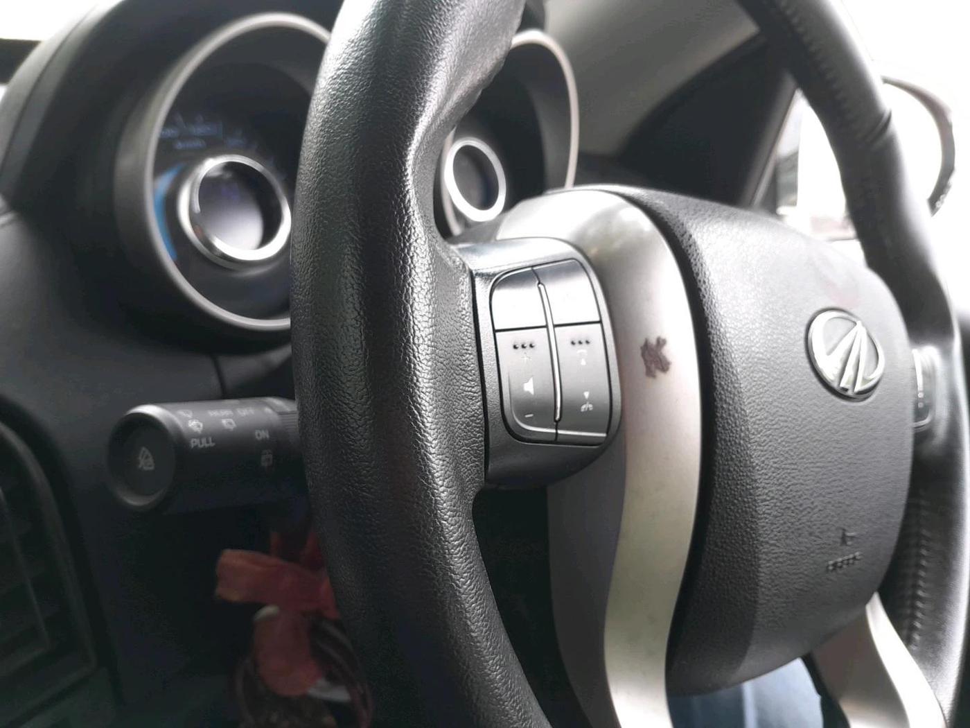2018 Mahindra XUV500 W11, Diesel, Manual, 44,493 km, interior