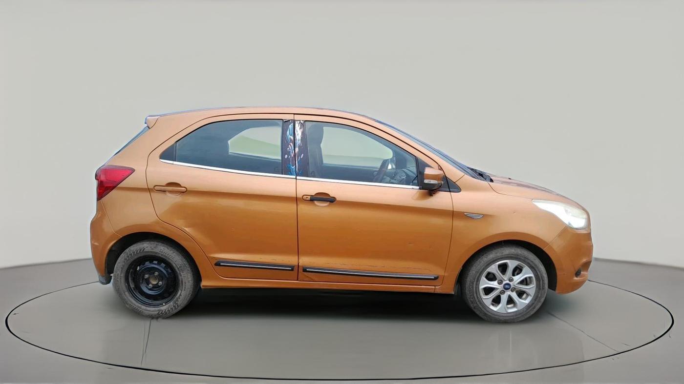 2015 Ford New Figo TITANIUM 1.2 PETROL MT, Petrol, Manual, 83,799 km, exterior