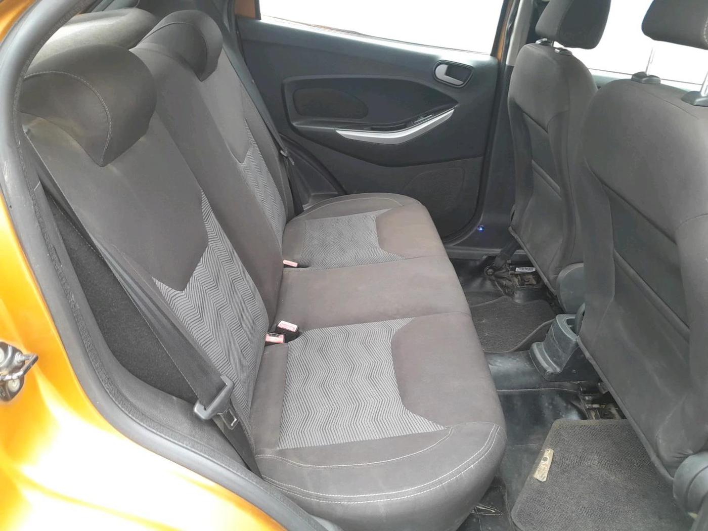 2015 Ford New Figo TITANIUM 1.2 PETROL MT, Petrol, Manual, 83,799 km, interior