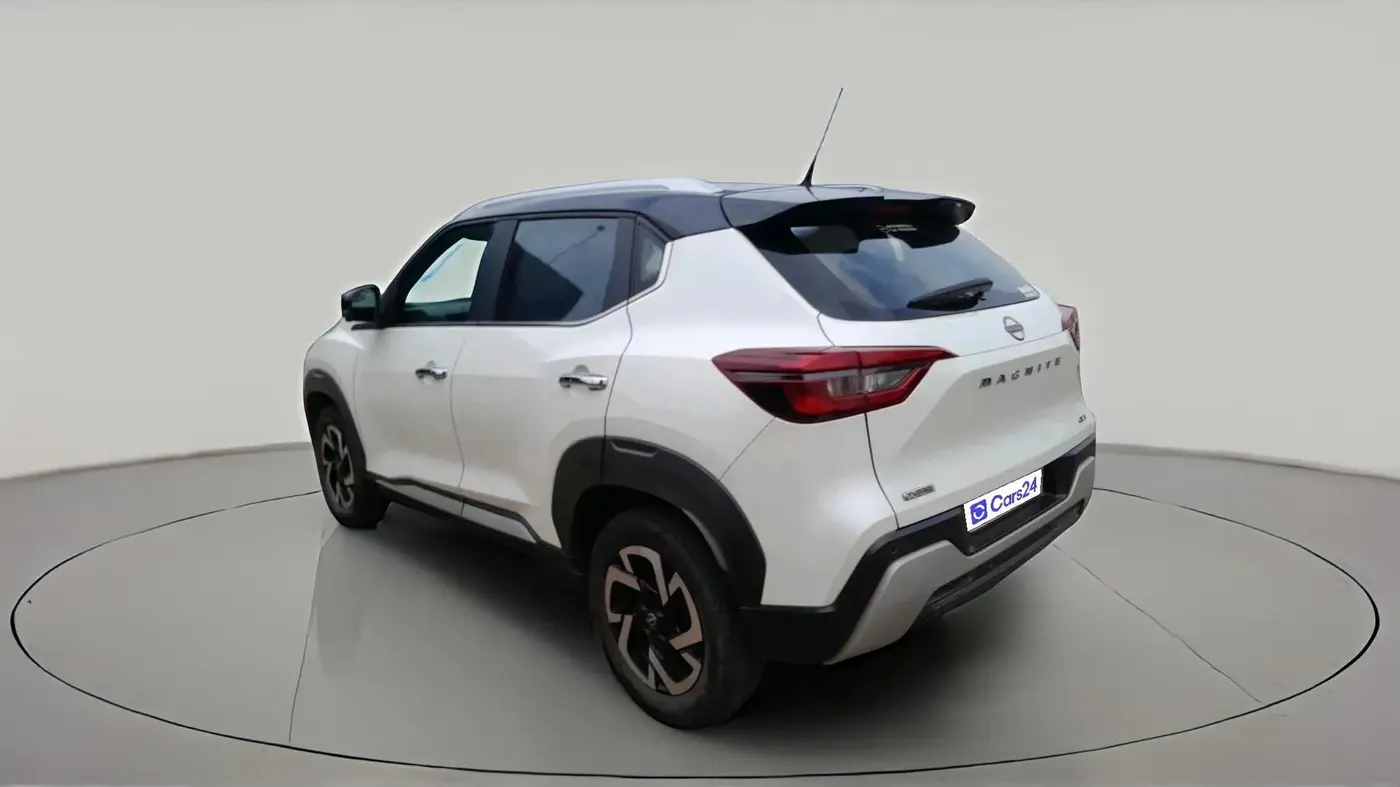 2021 Nissan MAGNITE XV PREMIUM TURBO CVT DUAL TONE, Petrol, Automatic, 53,285 km, exterior