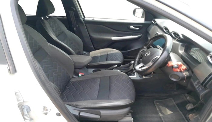 2021 Nissan MAGNITE XV PREMIUM TURBO CVT DUAL TONE, Petrol, Automatic, 53,285 km, interior