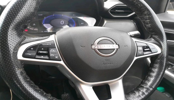 2021 Nissan MAGNITE XV PREMIUM TURBO CVT DUAL TONE, Petrol, Automatic, 53,285 km, interior