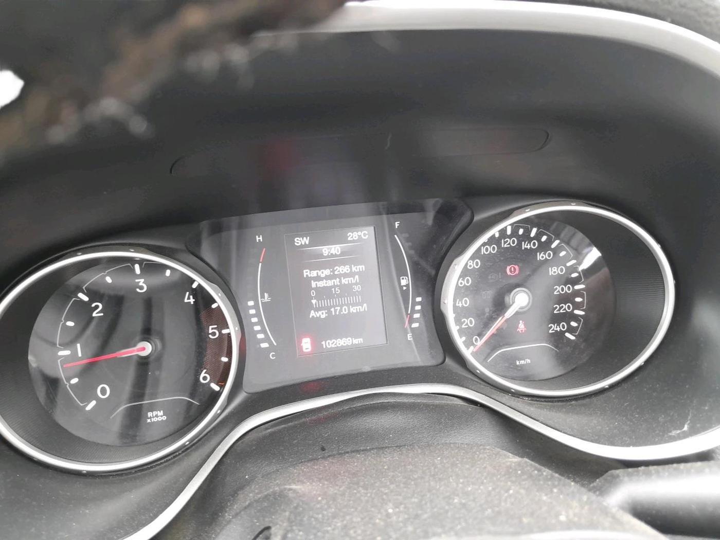 2018 Jeep Compass SPORT 2.0 DIESEL, Diesel, Manual, 1,02,869 km, interior