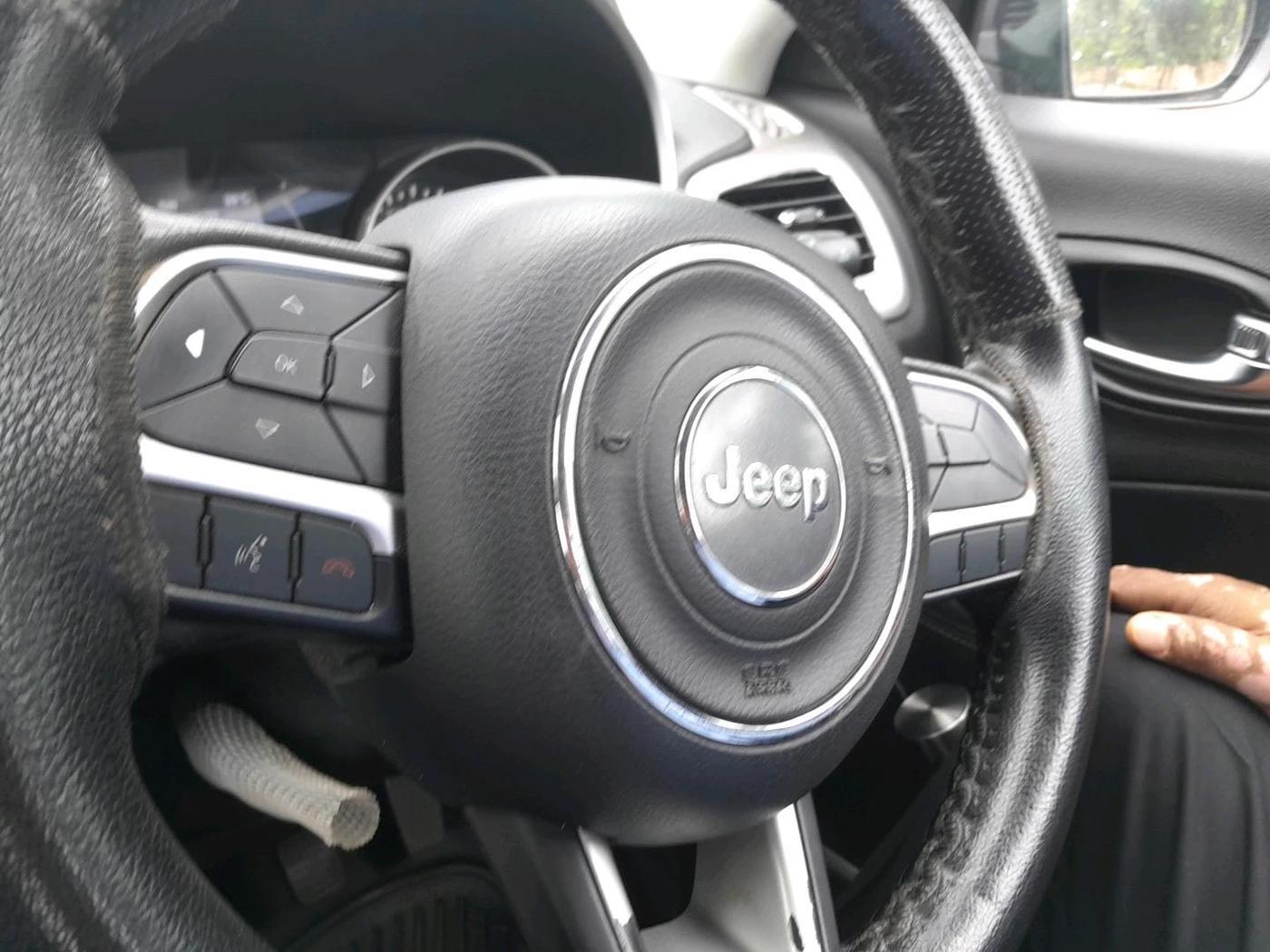 2018 Jeep Compass SPORT 2.0 DIESEL, Diesel, Manual, 1,02,869 km, interior
