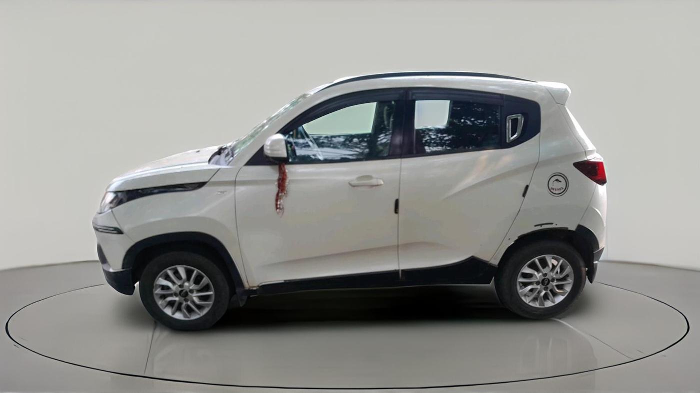 2016 Mahindra Kuv100 K8 D 6 STR, Diesel, Manual, 72,865 km, exterior