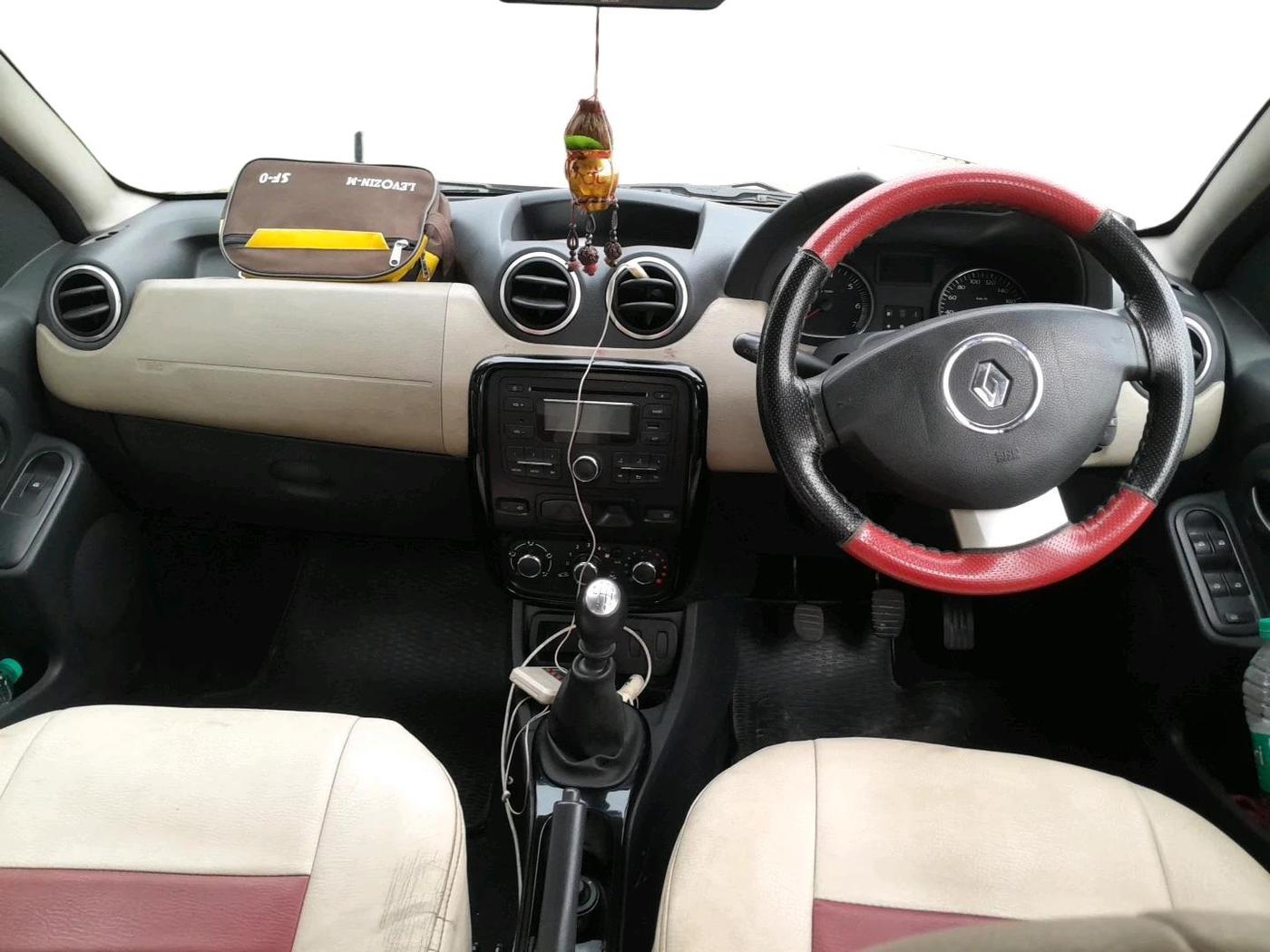 2014 Renault Duster 110 PS RXL DIESEL, Diesel, Manual, 1,80,053 km, interior