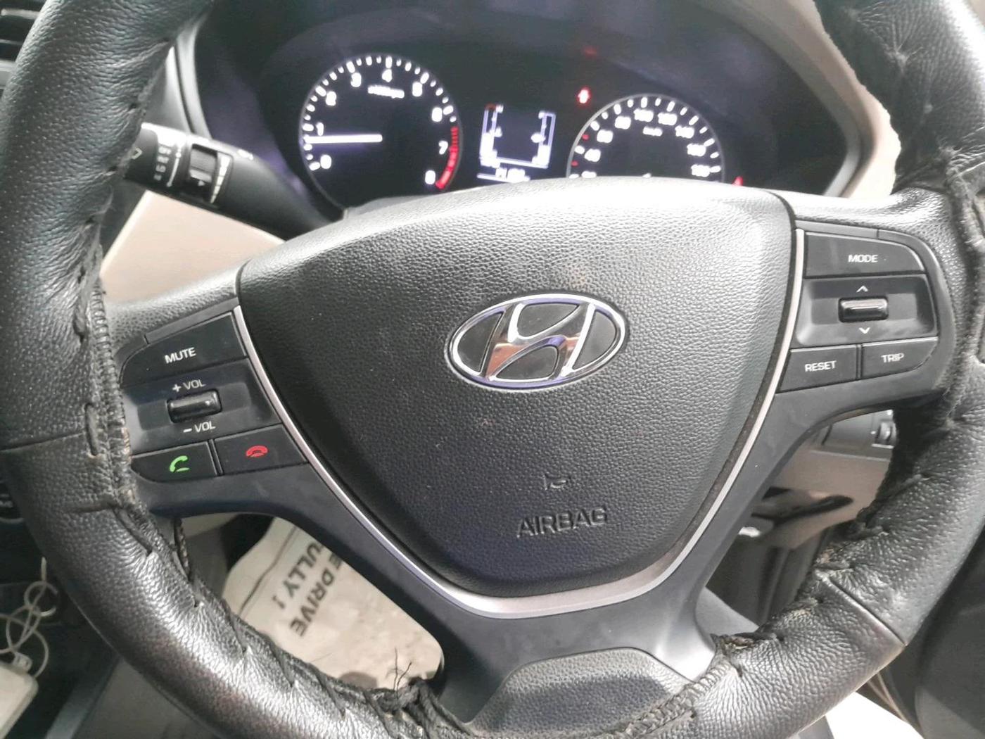 2016 Hyundai Elite i20 SPORTZ 1.2, Petrol, Manual, 42,089 km, interior
