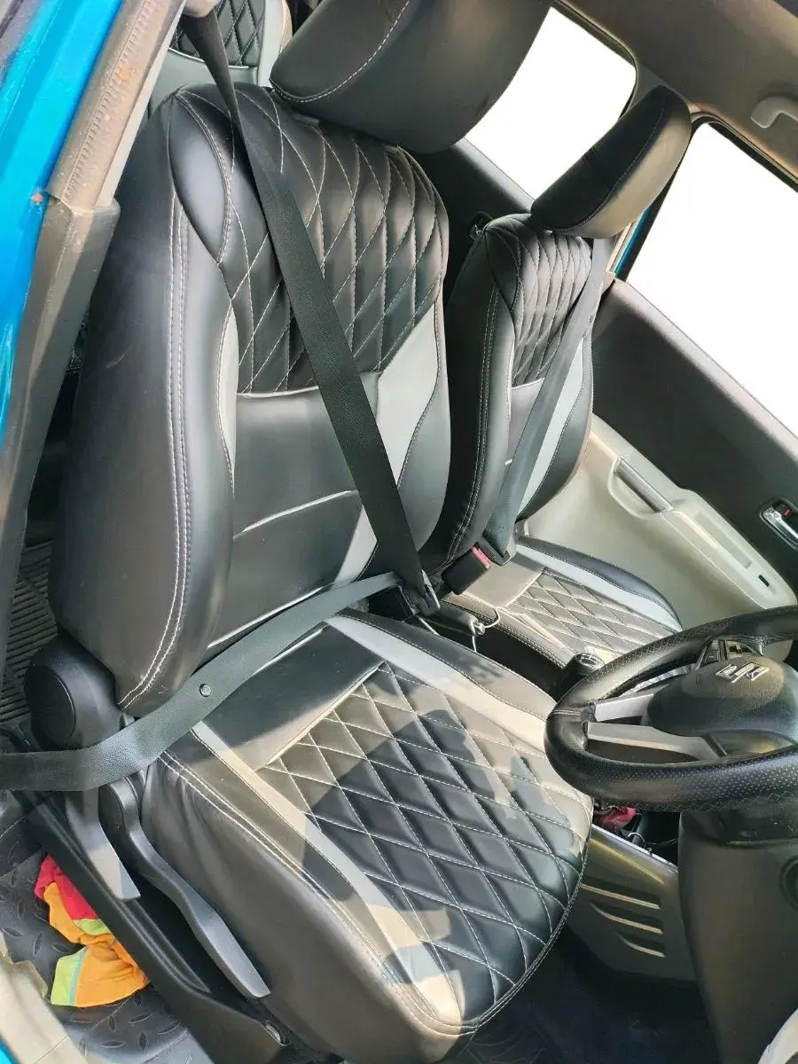 2021 Maruti IGNIS ALPHA 1.2, Petrol, Manual, 30,579 km, interior