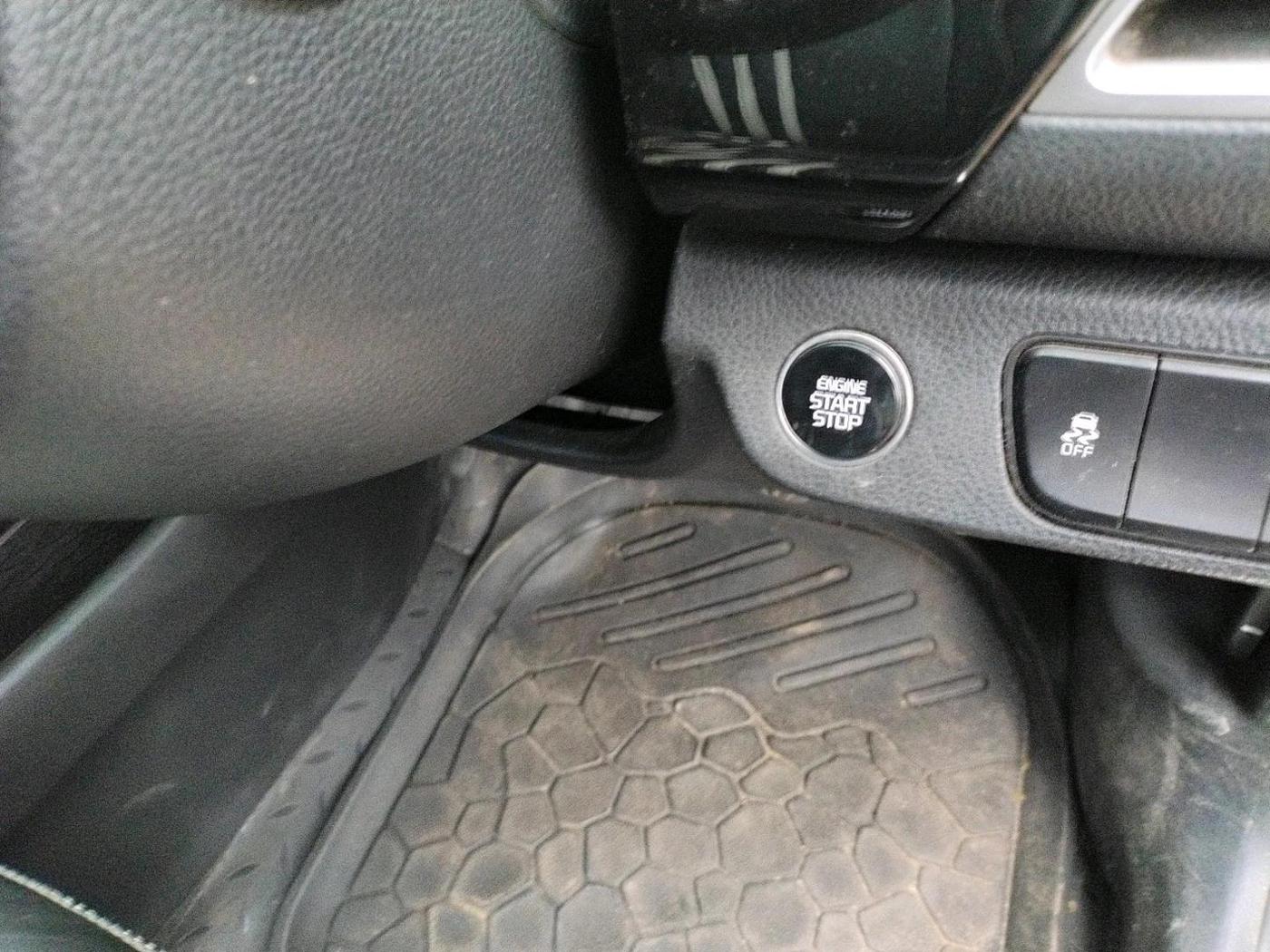 2022 KIA SELTOS HTK PLUS 1.5 IMT, Petrol, Manual, 54,159 km, interior
