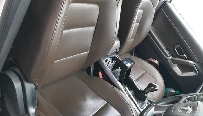 2019 Tata Harrier XZ 2.0L, Diesel, Manual, 1,48,393 km, interior