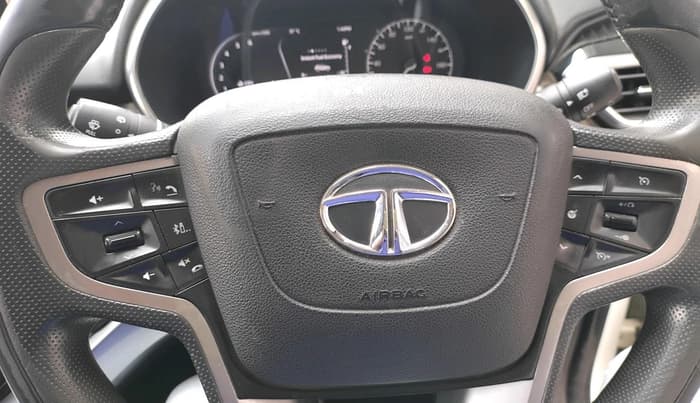 2019 Tata Harrier XZ 2.0L, Diesel, Manual, 1,48,393 km, interior