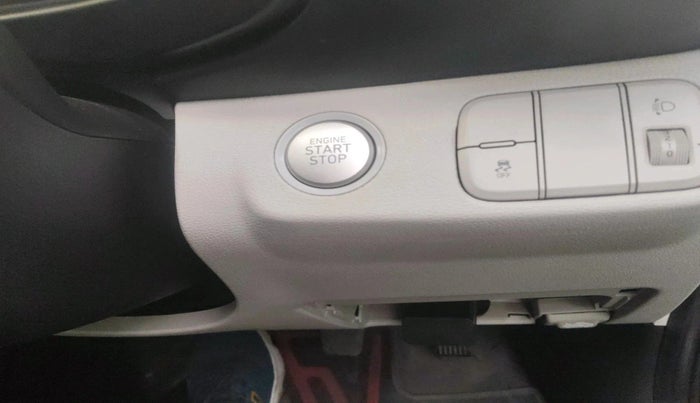 2022 Hyundai VENUE SX 1.2 PETROL, Petrol, Manual, 26,910 km, interior