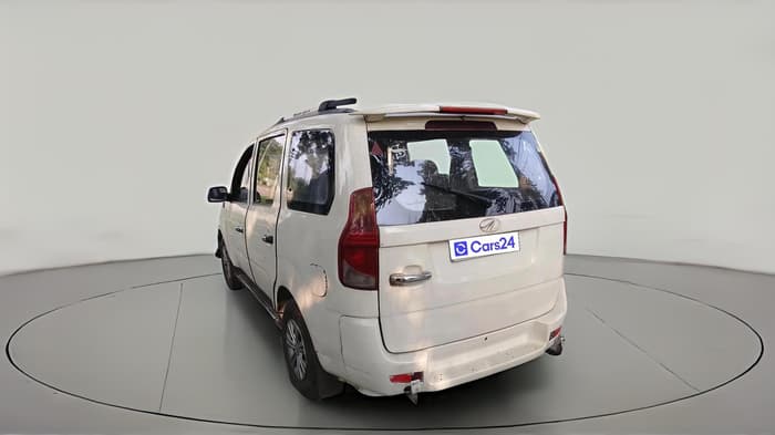 2011 Mahindra Xylo E4, Diesel, Manual, 2,15,882 km, exterior