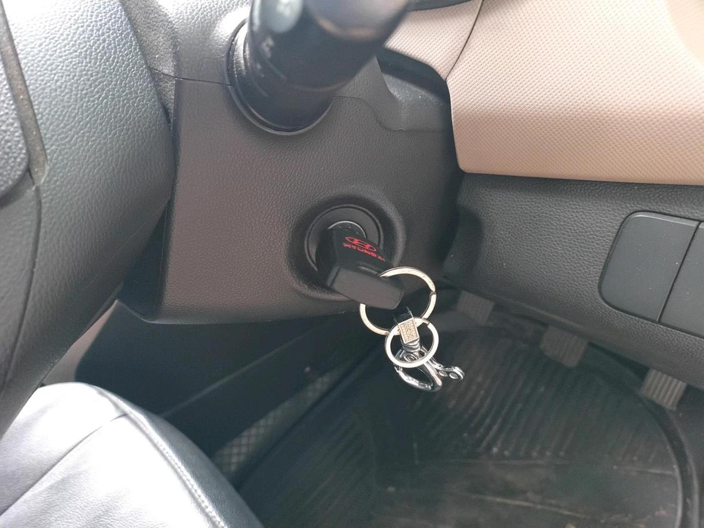 2018 Hyundai Grand i10 MAGNA 1.2 KAPPA VTVT, Petrol, Manual, 27,104 km, interior