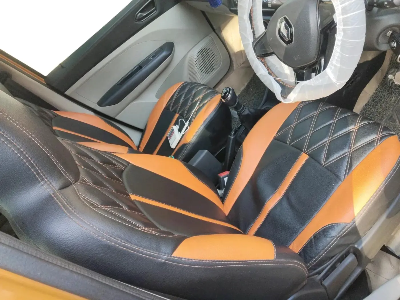 2019 Renault TRIBER RXT, Petrol, Manual, 18,513 km, interior