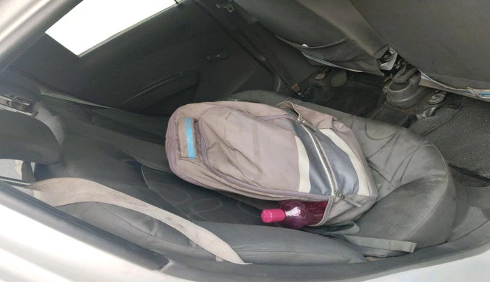 2011 Chevrolet Beat LS DIESEL, Diesel, Manual, 1,01,107 km, interior