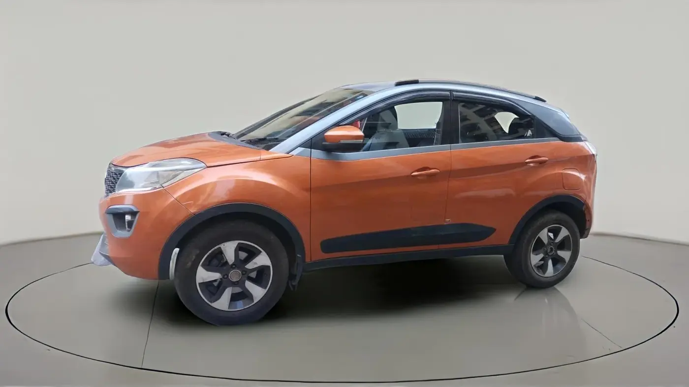 2018 Tata NEXON XZA PLUS DIESEL DUAL TONE, Diesel, Automatic, 1,00,713 km, exterior