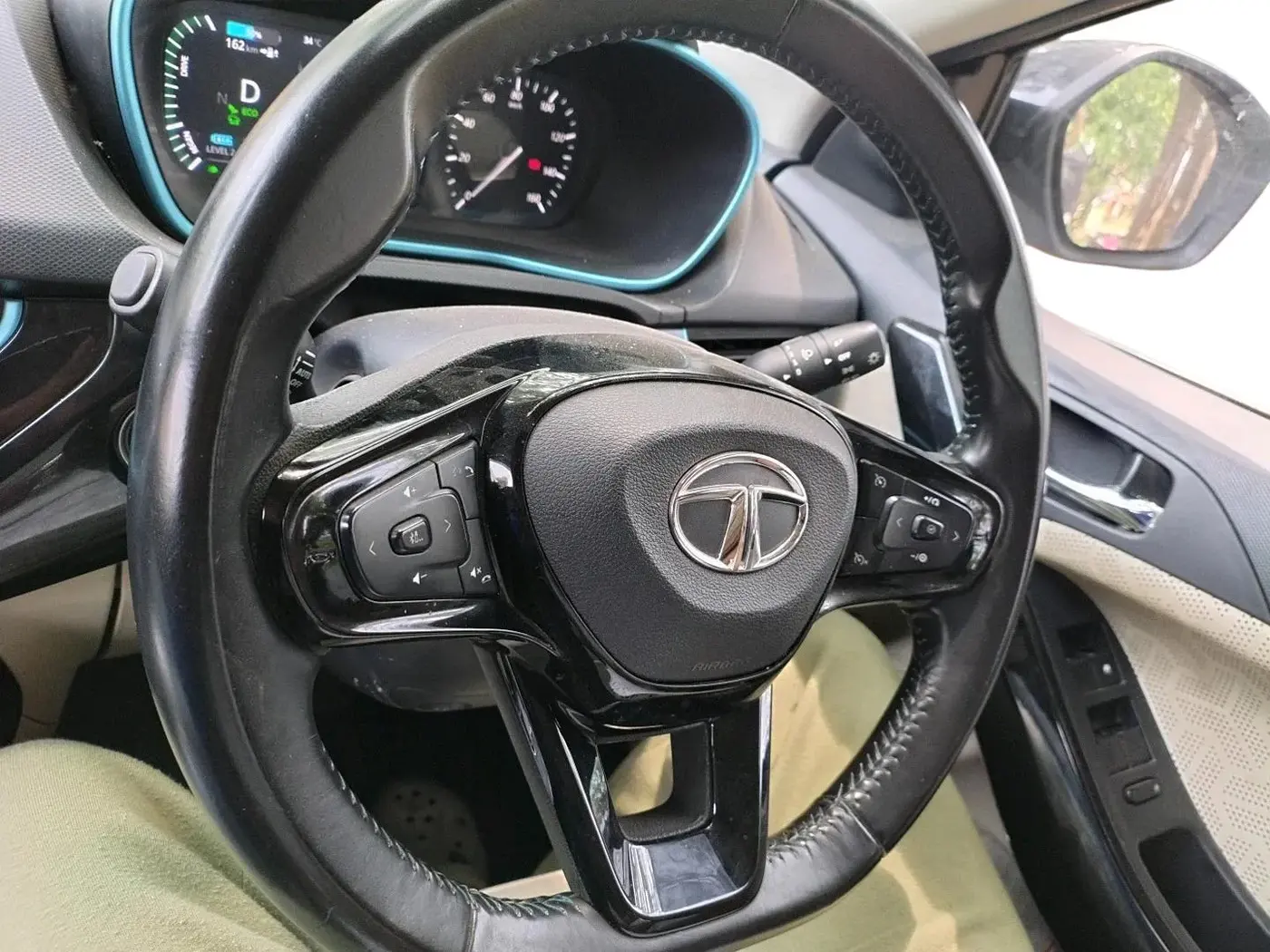 2022 Tata NEXON EV MAX XZ PLUS LUX, Electric, Automatic, 18,753 km, interior