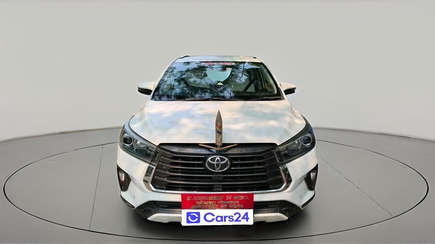 2022 Toyota Innova Crysta 2.7 VX 7 STR, Petrol, Manual, 1,36,065 km, exterior