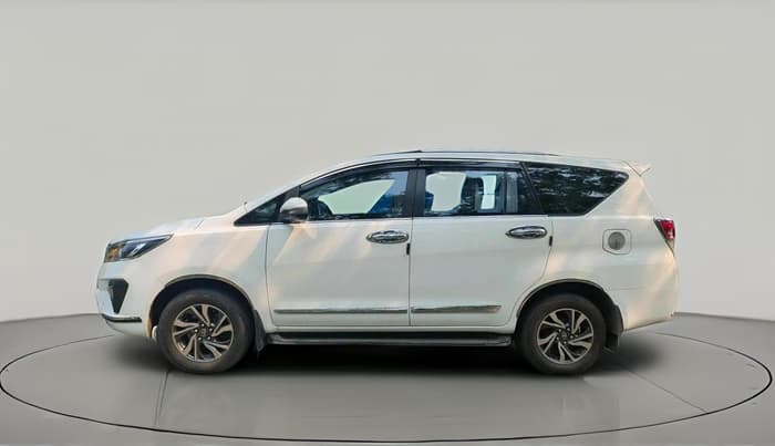 2022 Toyota Innova Crysta 2.7 VX 7 STR, Petrol, Manual, 1,36,065 km, exterior