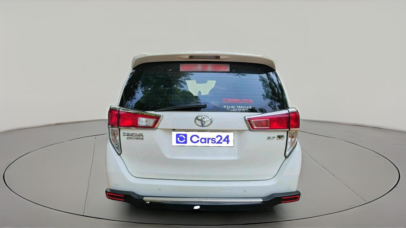 2022 Toyota Innova Crysta 2.7 VX 7 STR, Petrol, Manual, 1,36,065 km, exterior