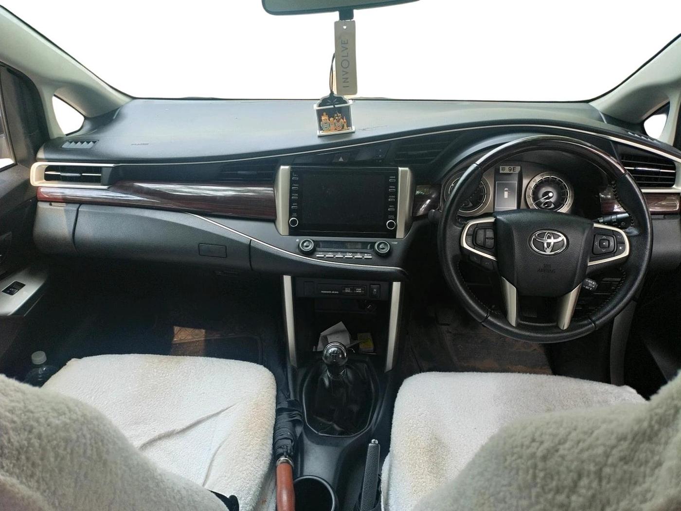 2022 Toyota Innova Crysta 2.7 VX 7 STR, Petrol, Manual, 1,36,065 km, interior