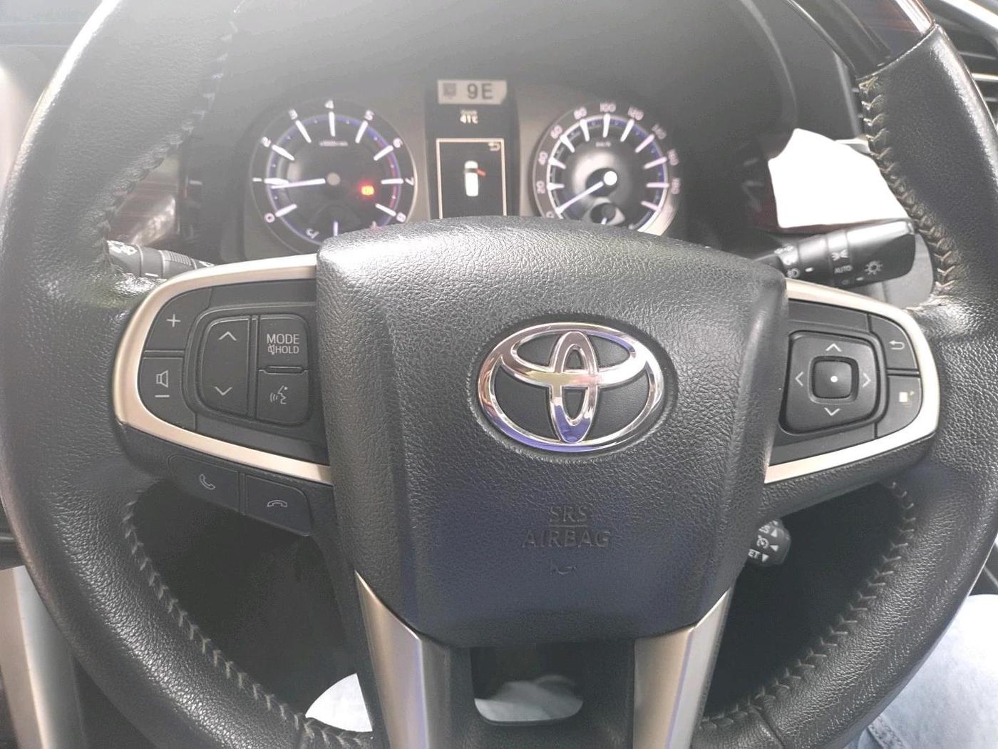 2022 Toyota Innova Crysta 2.7 VX 7 STR, Petrol, Manual, 1,36,065 km, interior