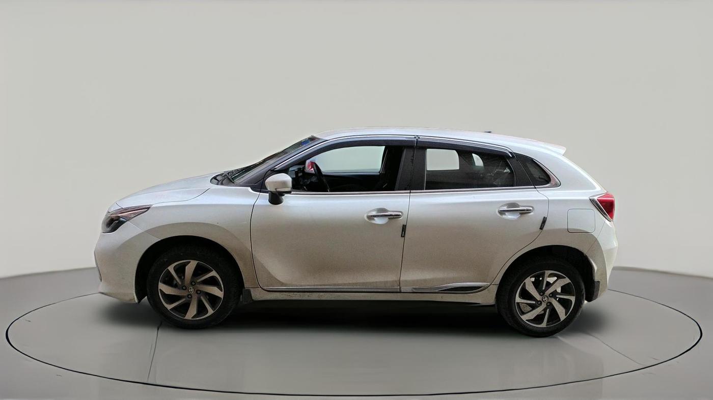 2024 Toyota Glanza V, Petrol, Manual, 5,417 km, exterior