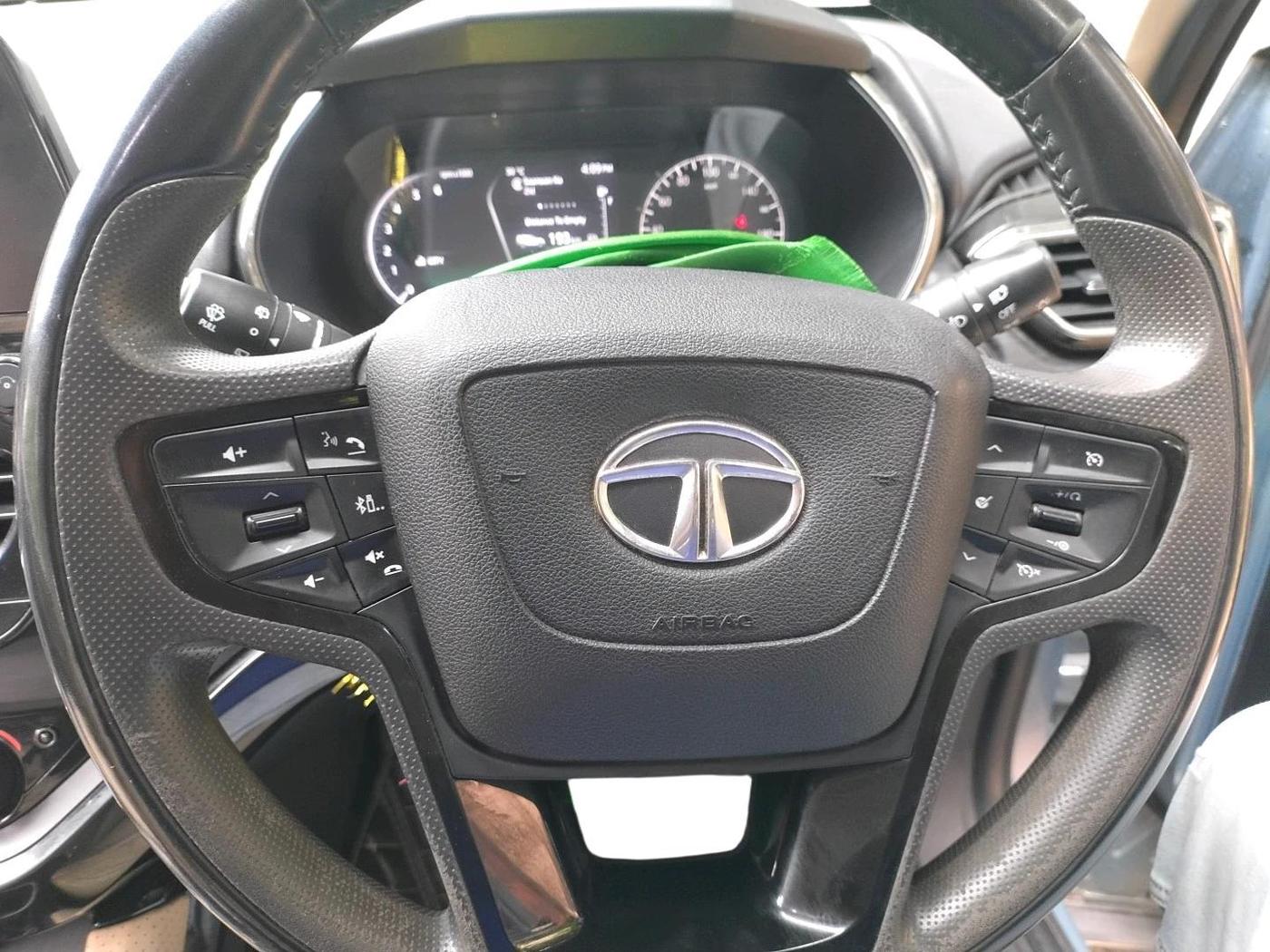 2022 Tata Safari XZ PLUS, Diesel, Manual, 55,397 km, interior