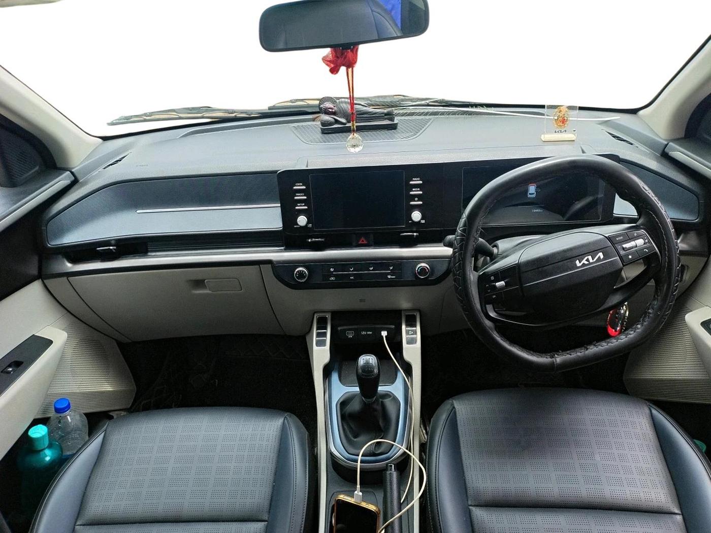 2025 KIA Carens Clavis HTE(O) 1.5 Petrol MT, Petrol, Manual, 19,443 km, interior