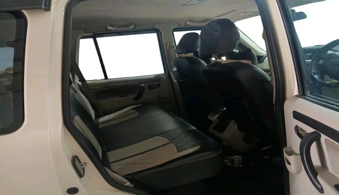 2022 Mahindra Scorpio S5, Diesel, Manual, 1,05,013 km, interior