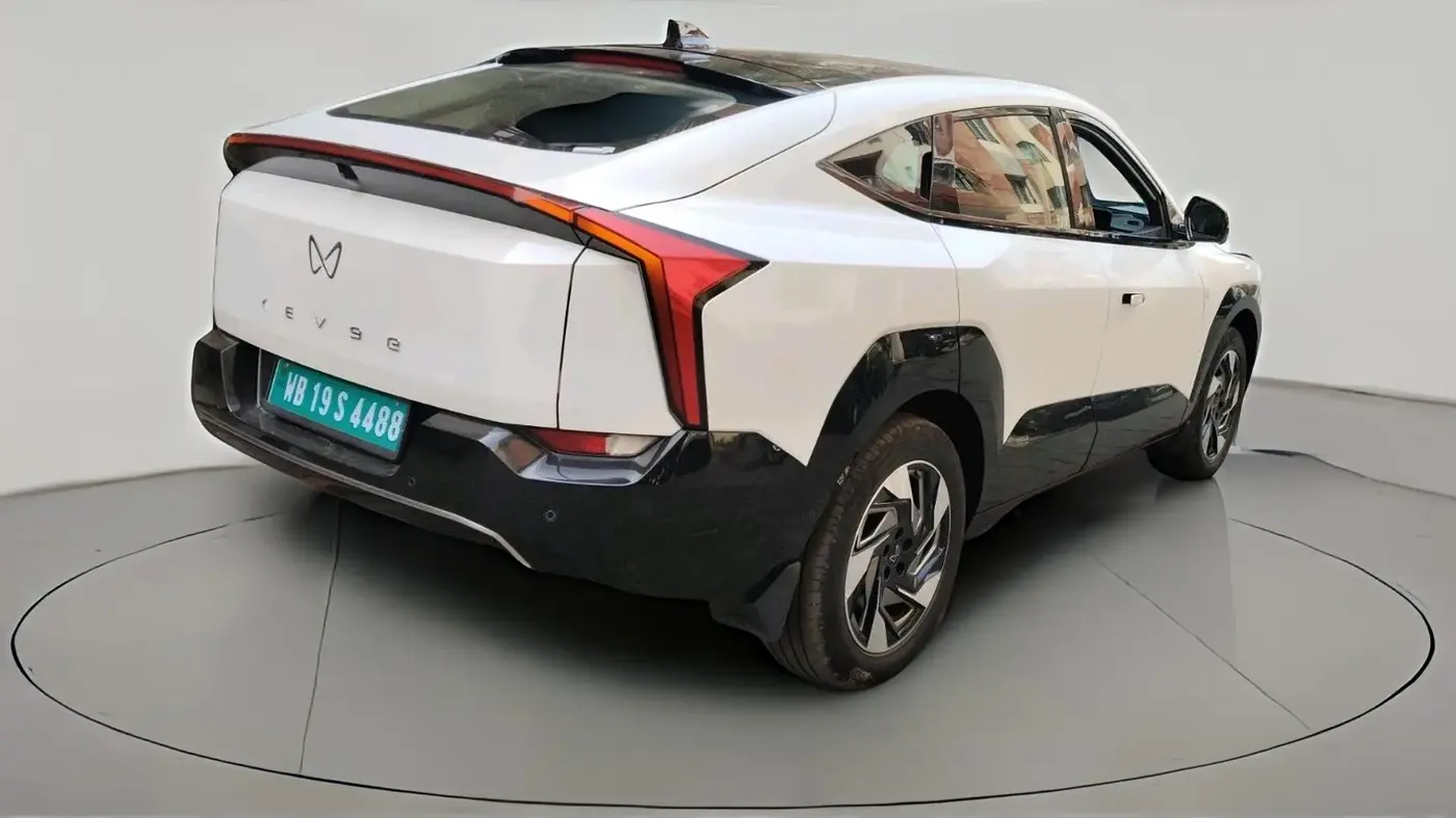 2025 Mahindra XEV 9e Pack Three B79 KWH, Electric, Automatic, 19,694 km, exterior