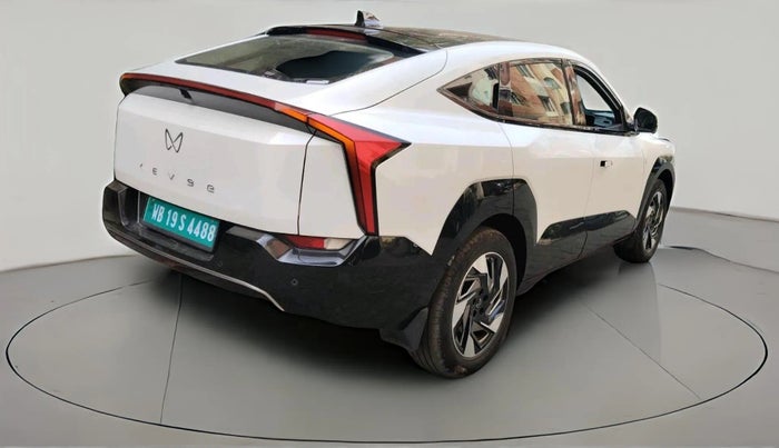 2025 Mahindra XEV 9e Pack Three B79 KWH, Electric, Automatic, 19,694 km, exterior