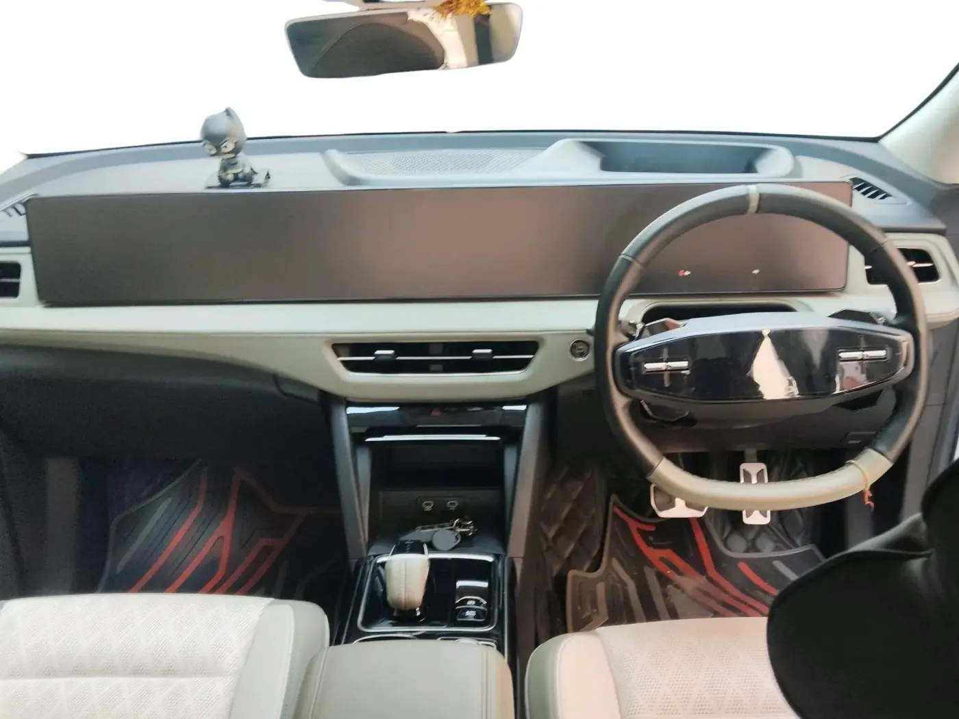 2025 Mahindra XEV 9e Pack Three B79 KWH, Electric, Automatic, 19,694 km, interior