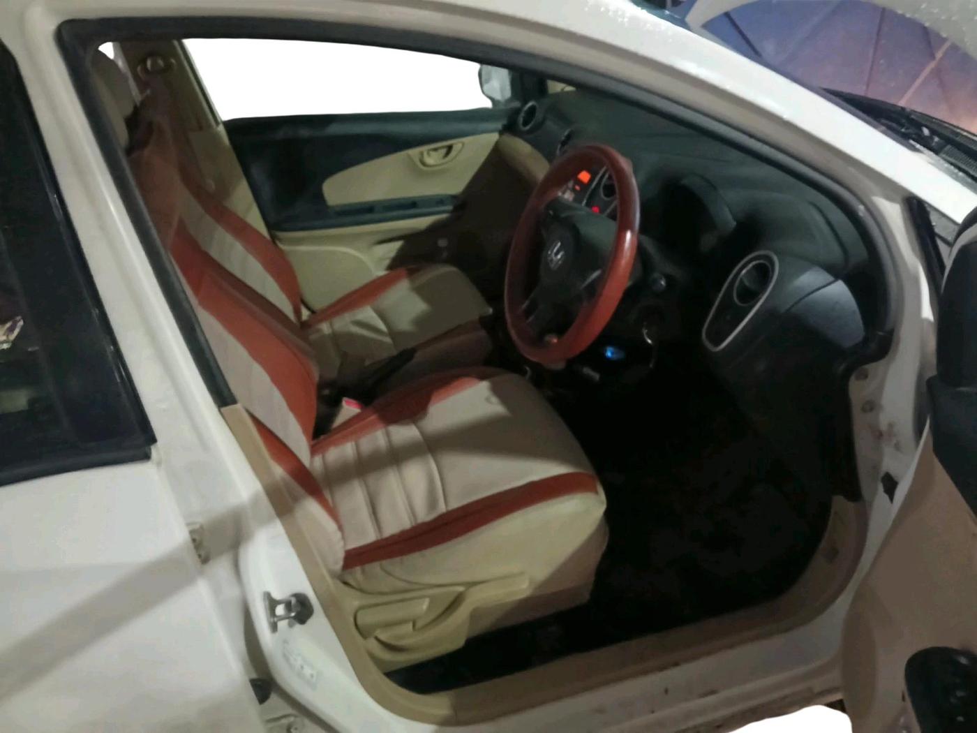2014 Honda Mobilio 1.5L I-DTEC V, Diesel, Manual, 1,14,751 km, interior