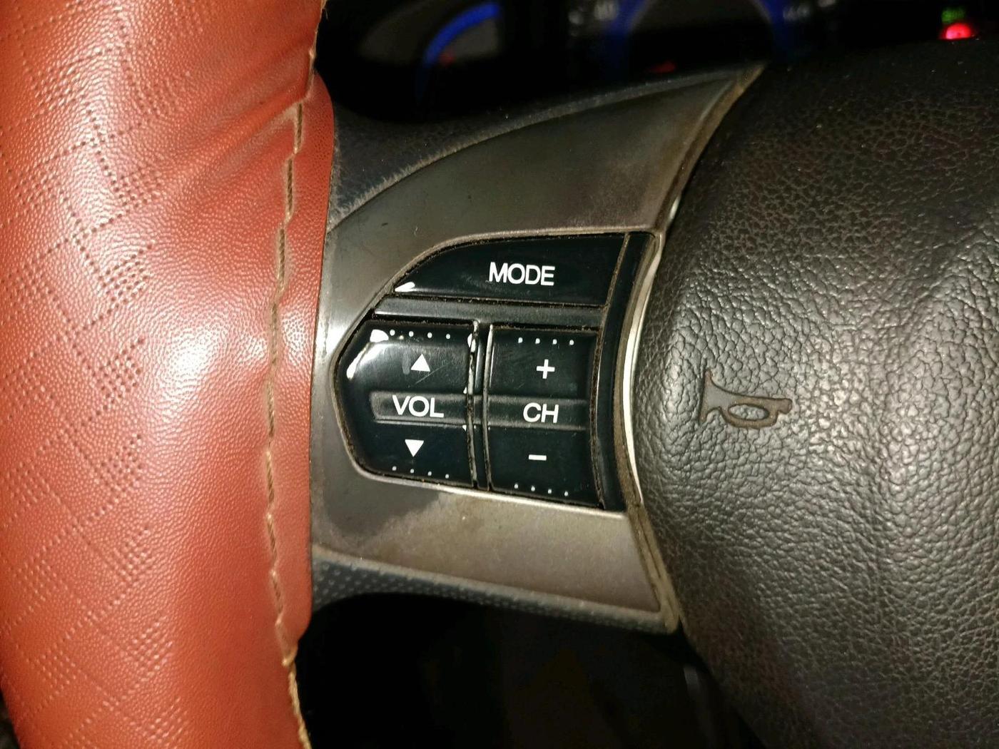 2014 Honda Mobilio 1.5L I-DTEC V, Diesel, Manual, 1,14,751 km, interior
