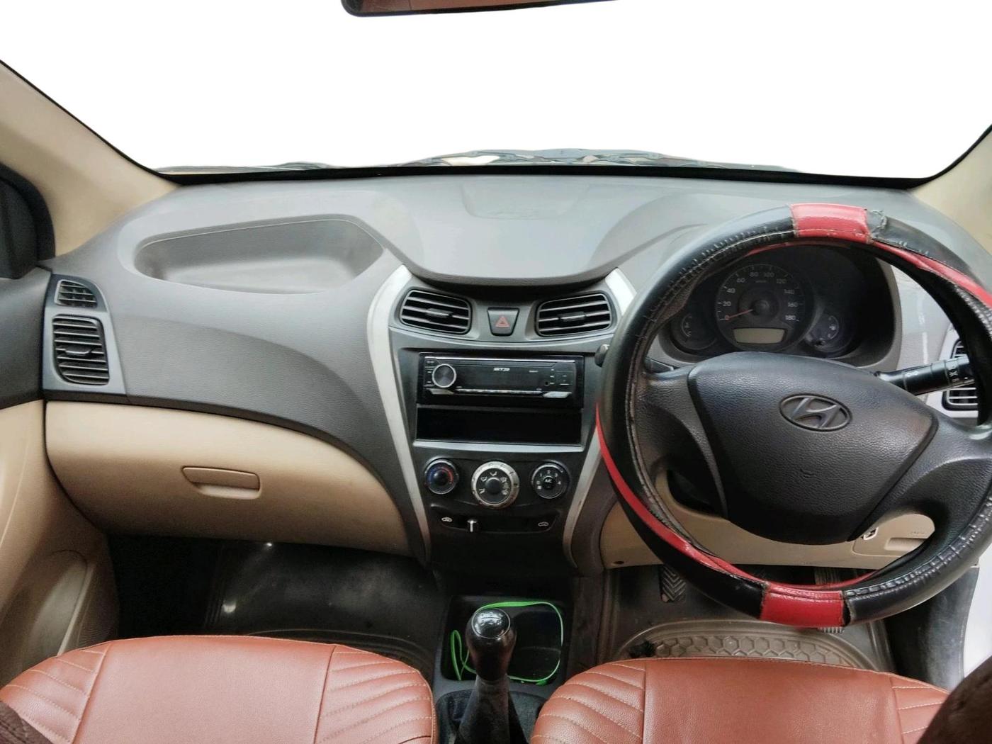 2018 Hyundai Eon ERA +, Petrol, Manual, 1,03,569 km, interior