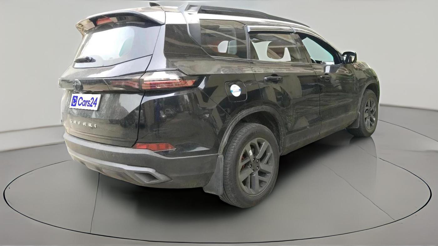2023 Tata Safari XZA PLUS 2.0L RED DARK EDITION, Diesel, Automatic, 26,577 km, exterior