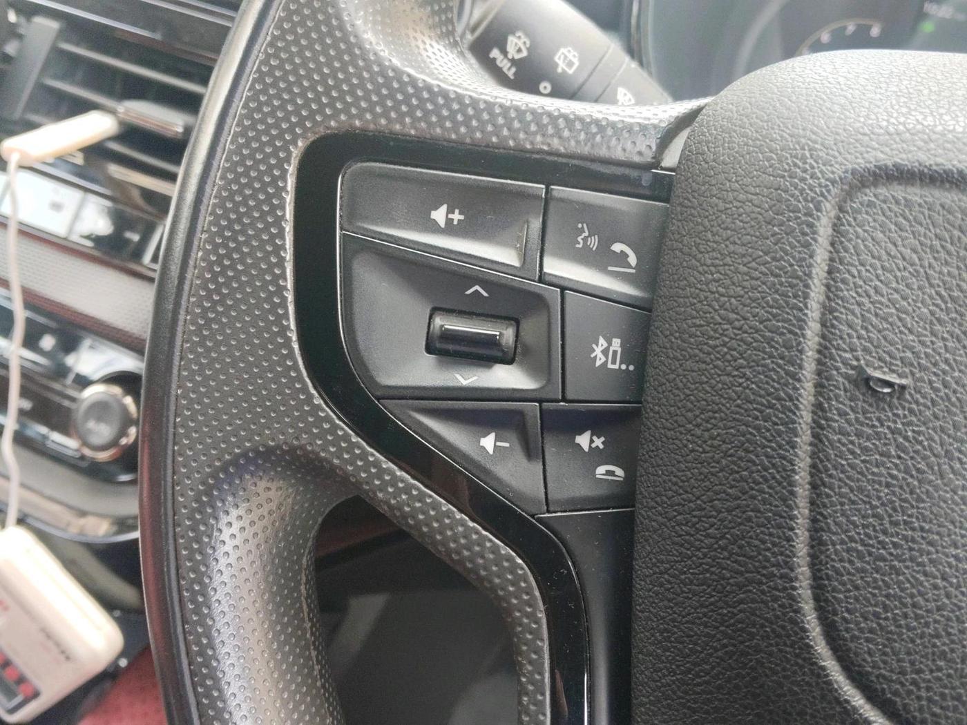 2023 Tata Safari XZA PLUS 2.0L RED DARK EDITION, Diesel, Automatic, 26,577 km, interior