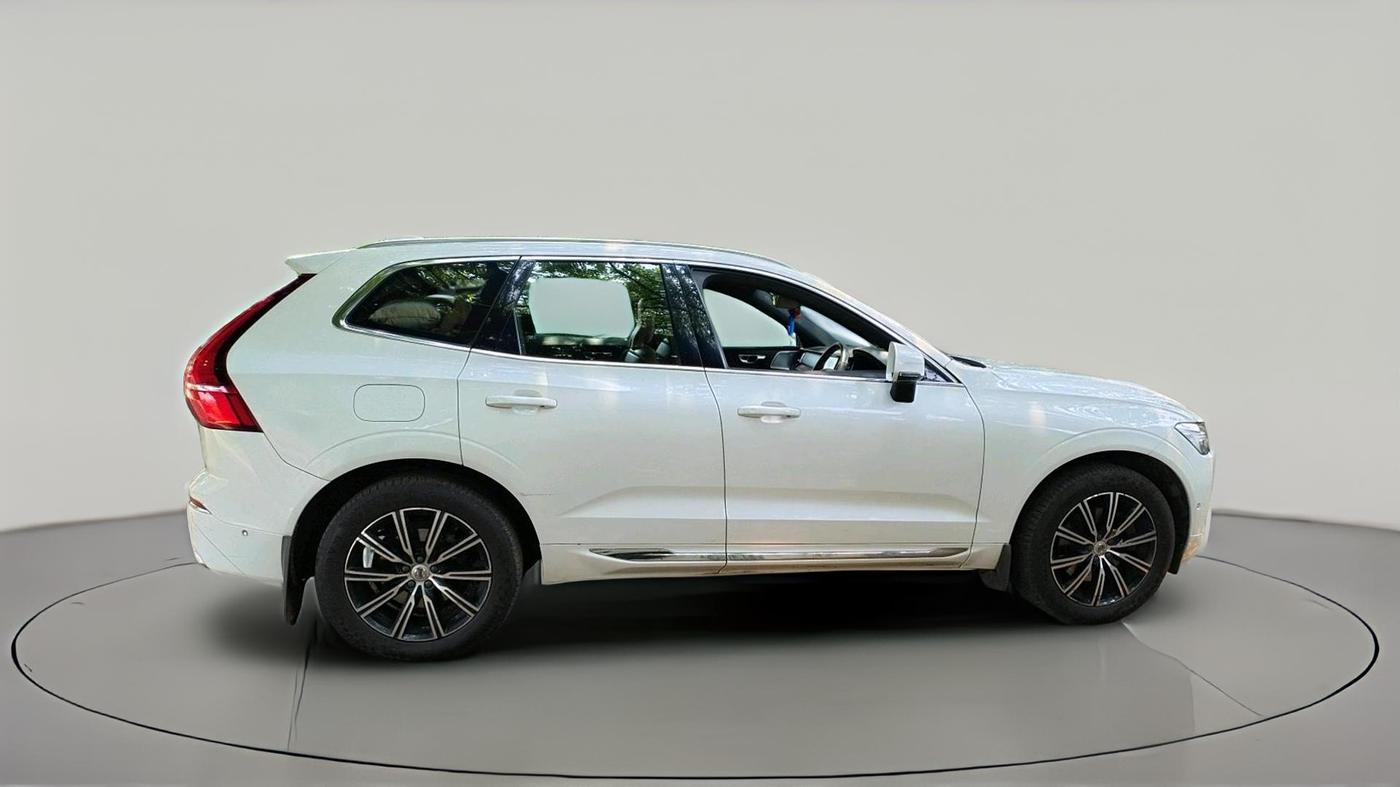 2021 Volvo XC 60 D5 INSCRIPTION, Diesel, Automatic, 1,36,327 km, exterior