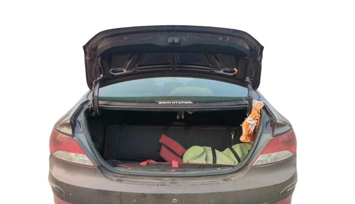 2011 Hyundai Verna FLUIDIC 1.6 CRDI SX, Diesel, Manual, 1,13,662 km, exterior