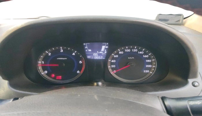 2011 Hyundai Verna FLUIDIC 1.6 CRDI SX, Diesel, Manual, 1,13,662 km, interior