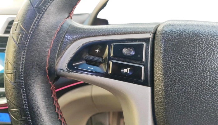 2011 Hyundai Verna FLUIDIC 1.6 CRDI SX, Diesel, Manual, 1,13,662 km, interior