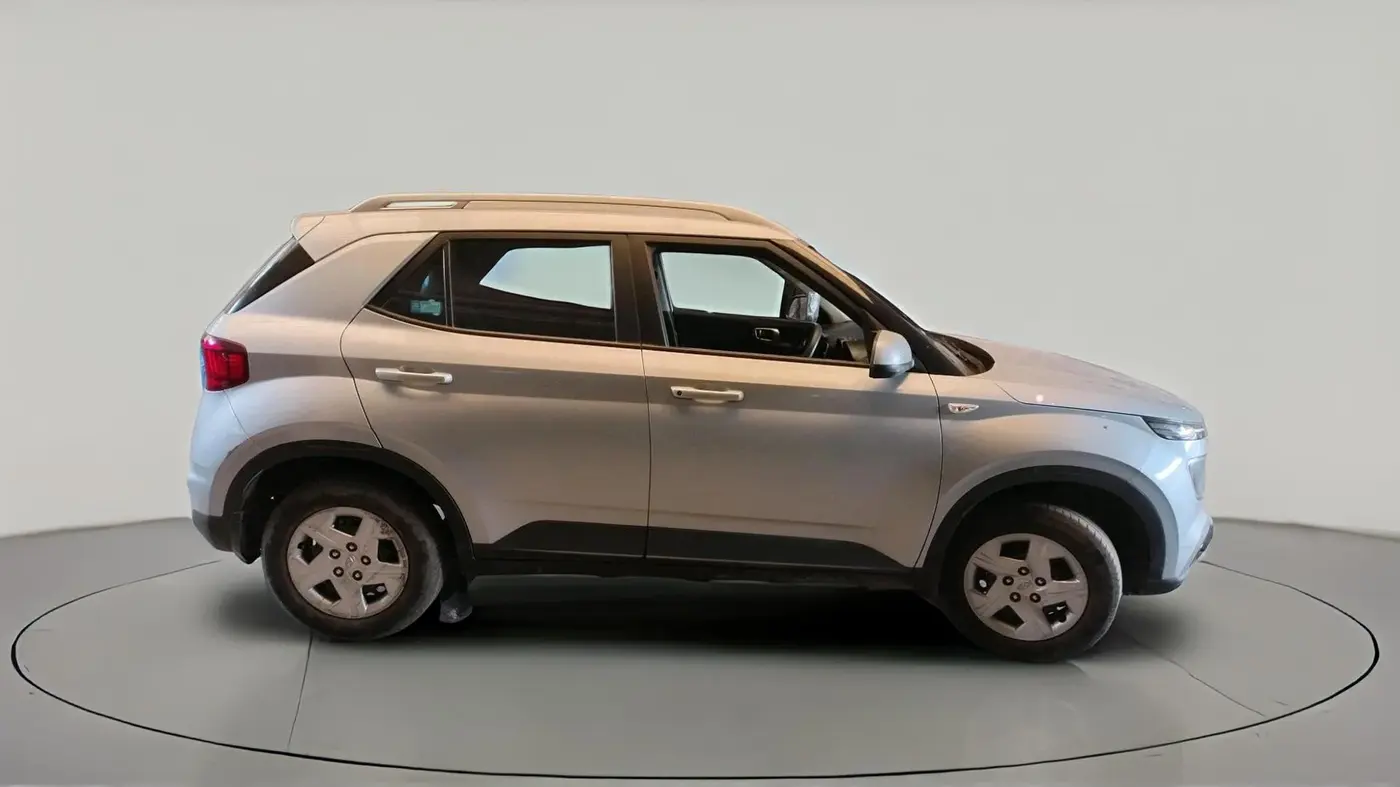 2022 Hyundai VENUE S 1.2, Petrol, Manual, 46,682 km, exterior