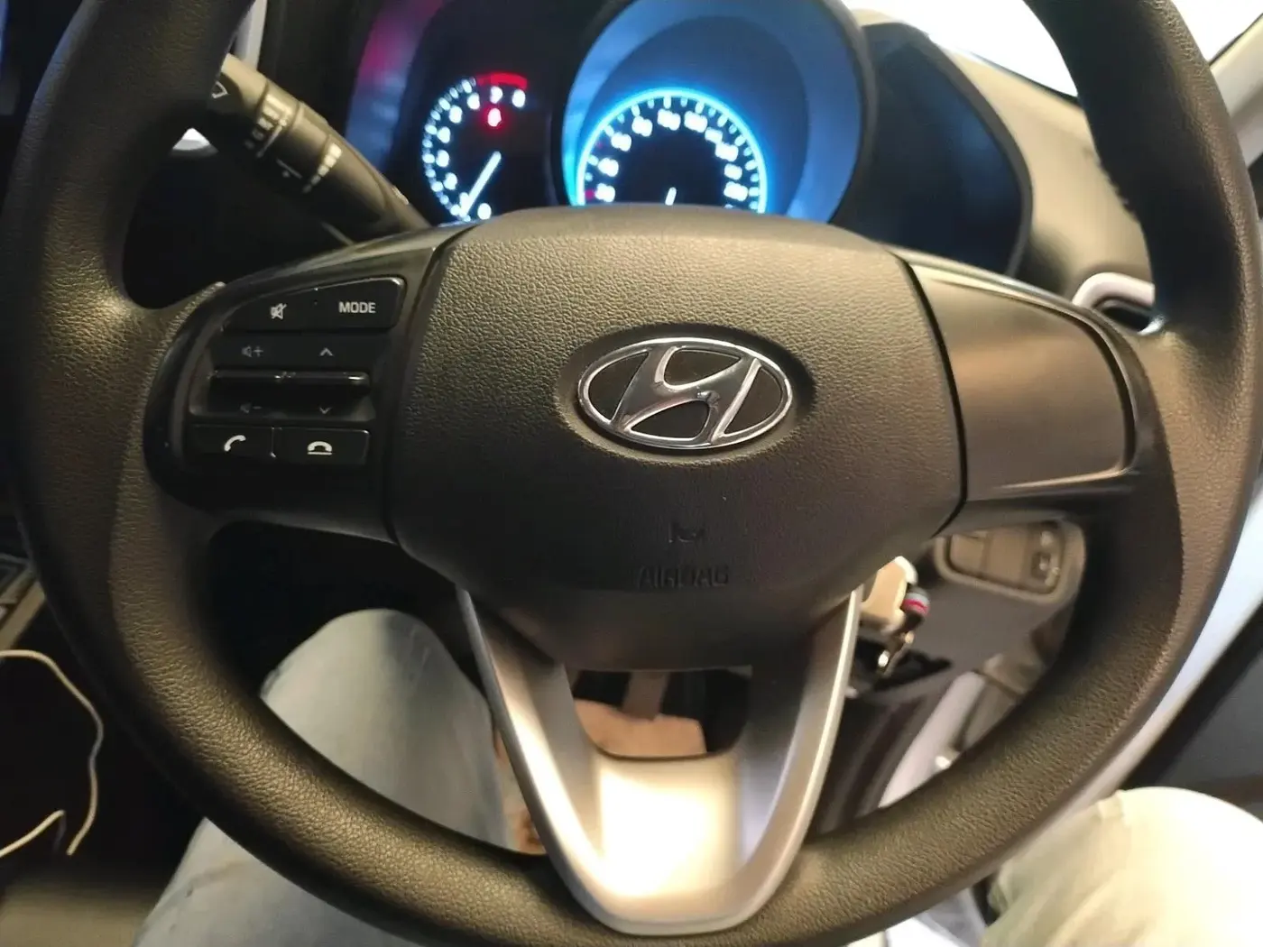 2022 Hyundai VENUE S 1.2, Petrol, Manual, 46,682 km, interior
